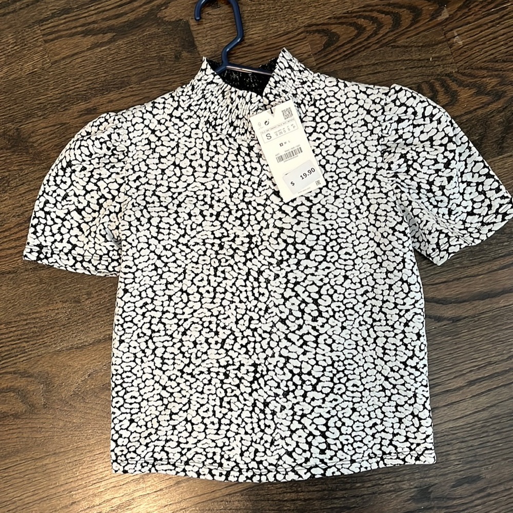 Zara black and white top